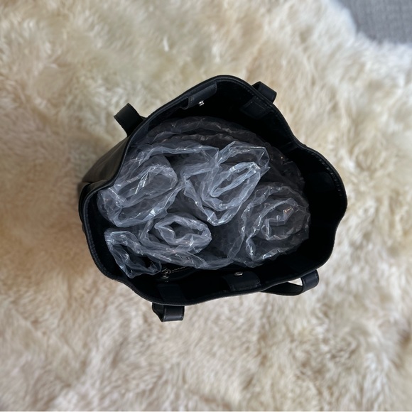 Alexander McQueen Men’s Black Medium Tote Bag - Picture 9 of 16